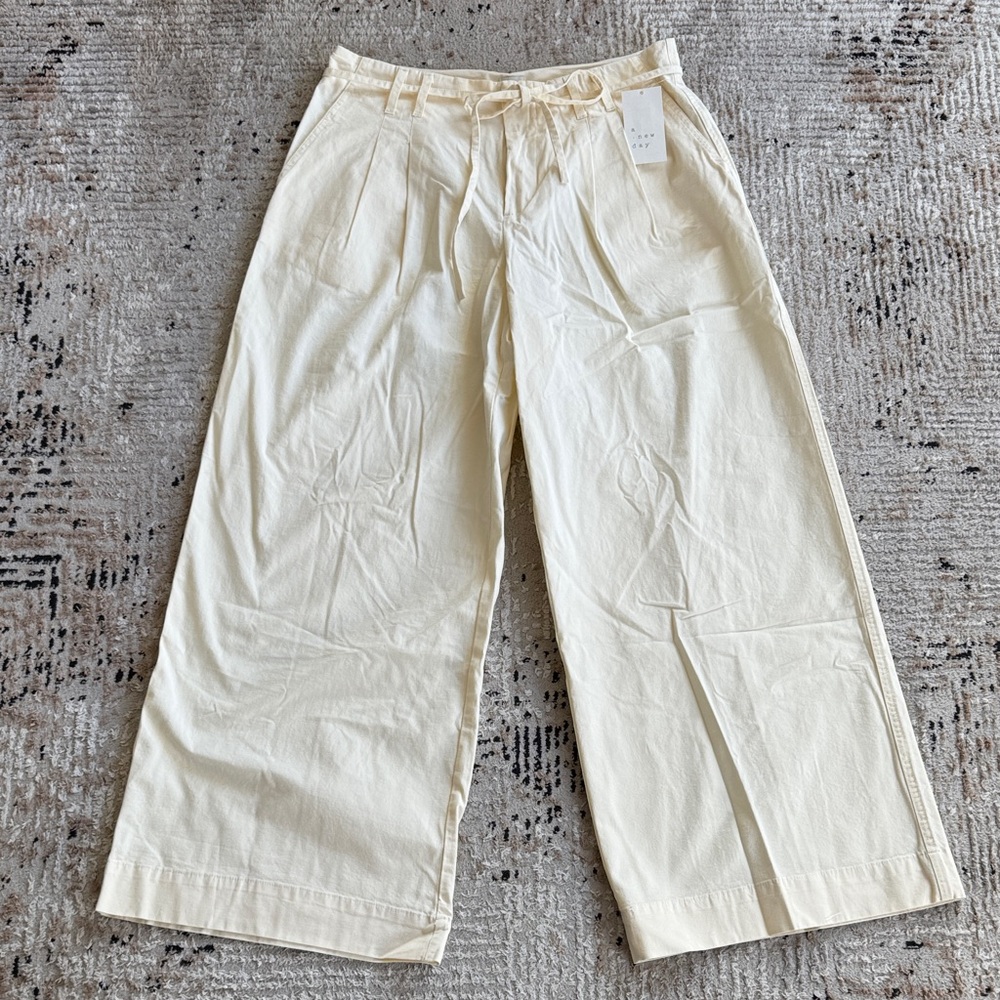Cream Wide-Leg Chino pants - Picture 2 of 9